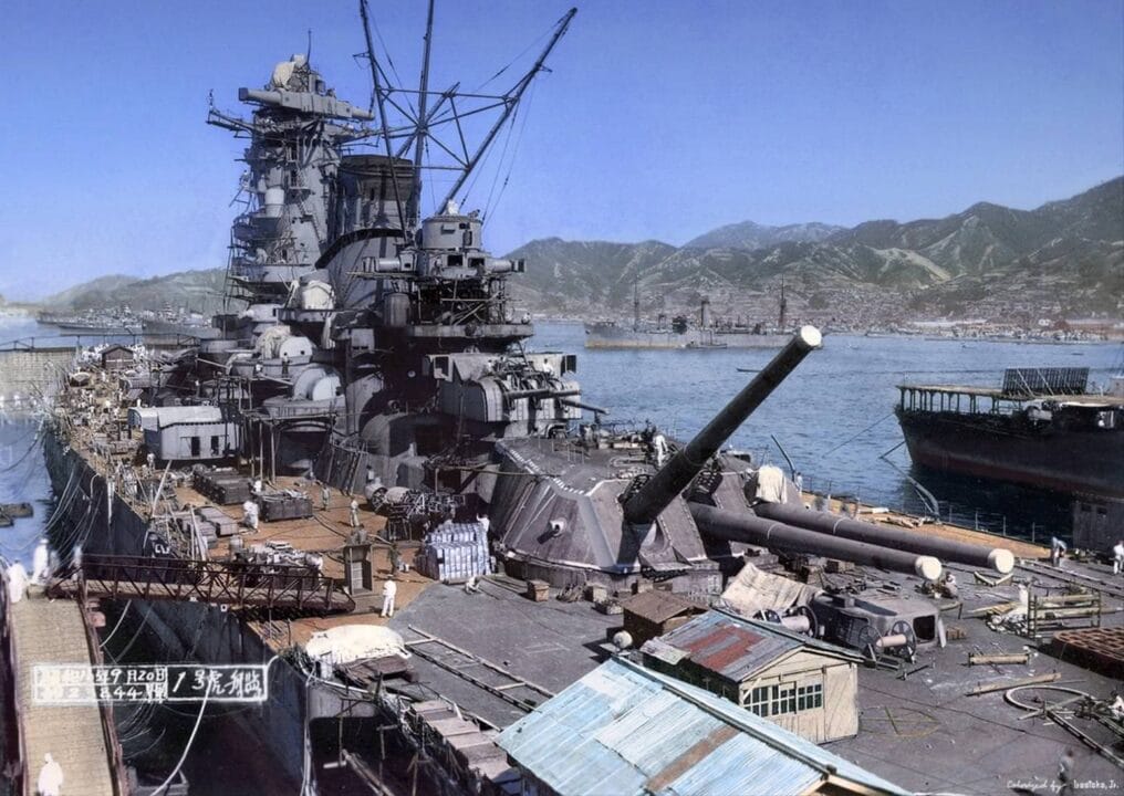 Yamato - o maior e mais TEMIDO navio de todos os tempos que participou da Segunda Guerra Mundial