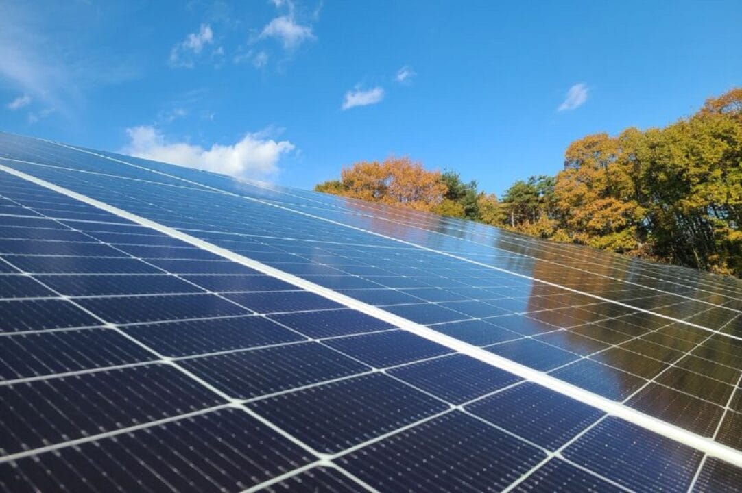 Novo painel solar - painéis solares - energia solar - células solares - DAH SOlar