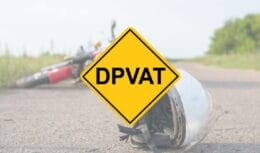 The approved bill reinstates the DPVAT as SPVAT, bringing crucial reformulations. In addition to expanding coverage for medical and funeral expenses, it imposes a fine for non-payment.