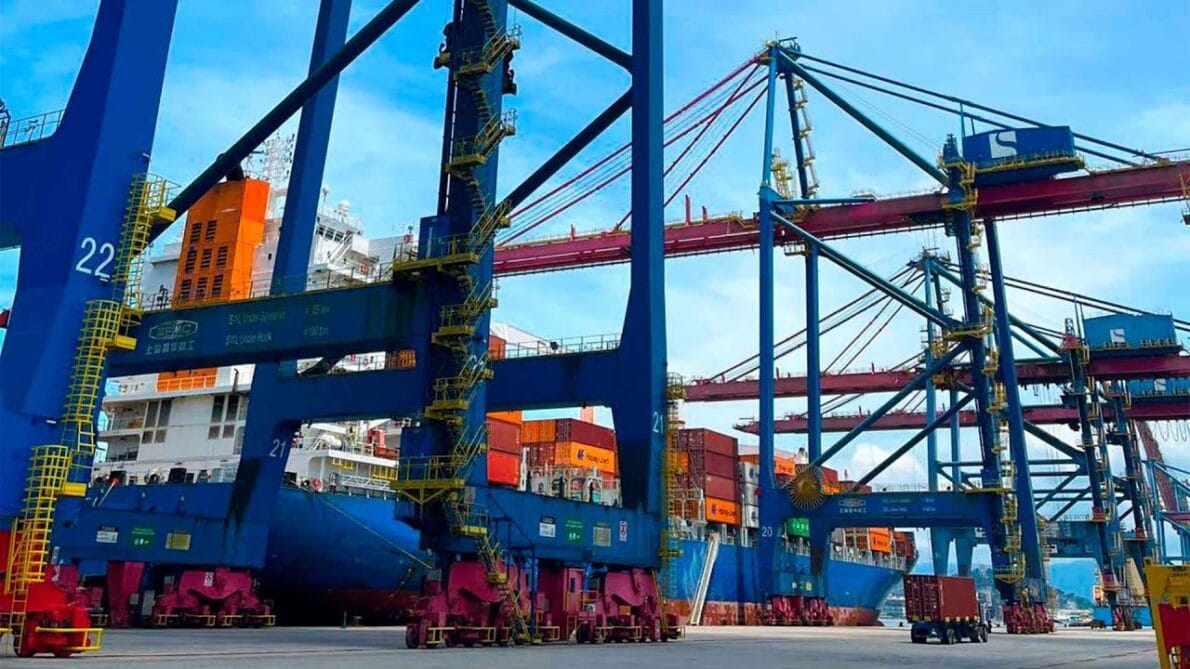 A Santos Brasil, referência em operações portuárias e logísticas, abre novas vagas de emprego; Oportunidades para coordenadores, analistas, assistente e mais