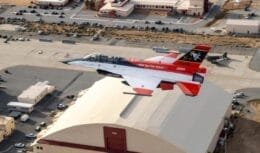 En un hito histórico, un caza autónomo controlado por Inteligencia Artificial (IA) superó a un experimentado piloto de F-16 en una prueba de combate de la Fuerza Aérea de EE.UU.