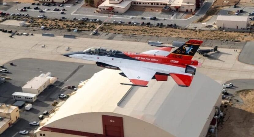 Em um marco histórico, um caça autônomo controlado por Inteligência Artificial (IA) superou um experiente piloto de F-16 em um teste de combate da Força Aérea Americana