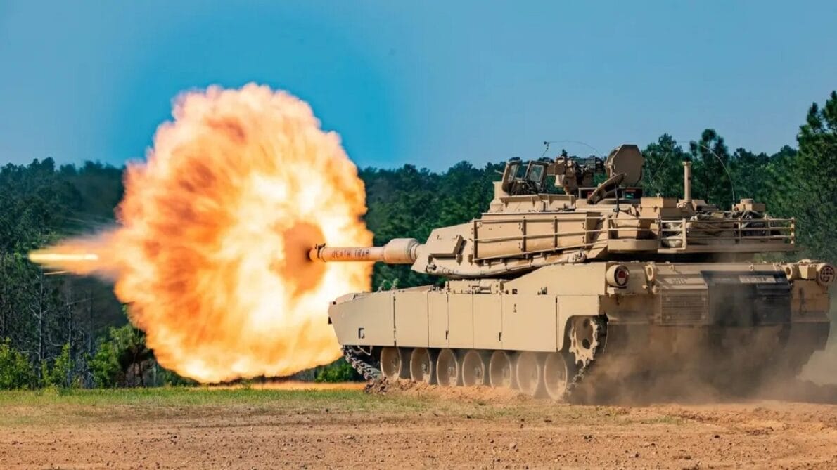 Conheça o M1A2 Abrams, tanque de guerra dos EUA que está entre os mais poderosos e temidos do mundo. O tanque M1A2 Abrams conta com munições de urânio e tecnologia inovadora.