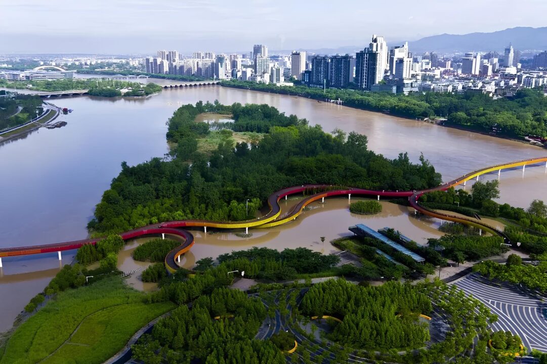 Conheça a cidade-esponja, conceito criado na China que pode prevenir tragédias como as do RS