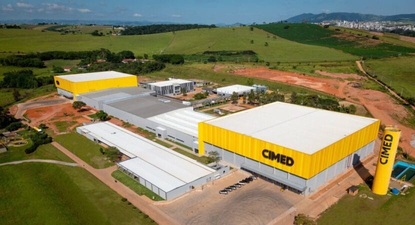 Cimed anuncia expansão de fábrica em Minas Gerais com aumento da planta fabril e uma nova unidade, prometendo impulsionar a economia local e gerar empregos.