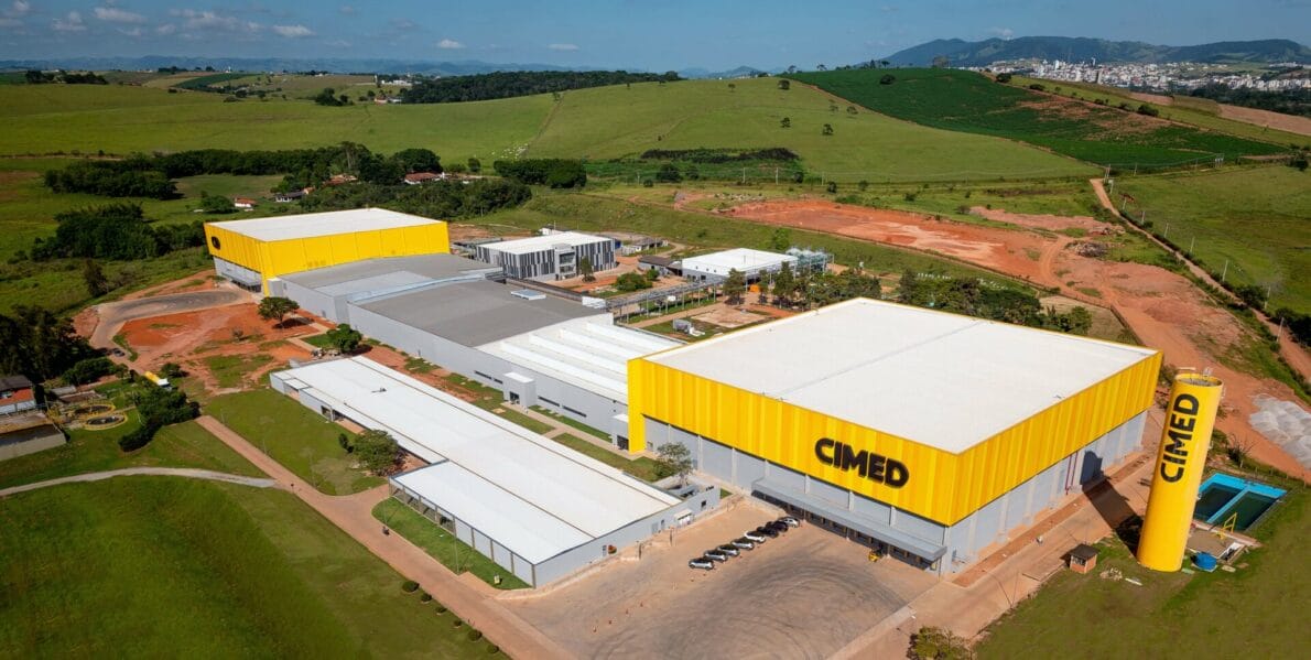 Cimed anuncia expansão de fábrica em Minas Gerais com aumento da planta fabril e uma nova unidade, prometendo impulsionar a economia local e gerar empregos.
