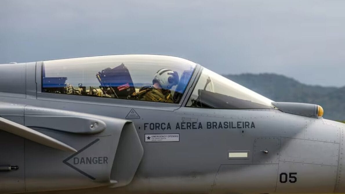 Avião - Avião de combate - f39 Gripen - Força Aérea - Força Aérea Brasileira - Brasil - Caça de combate - construção