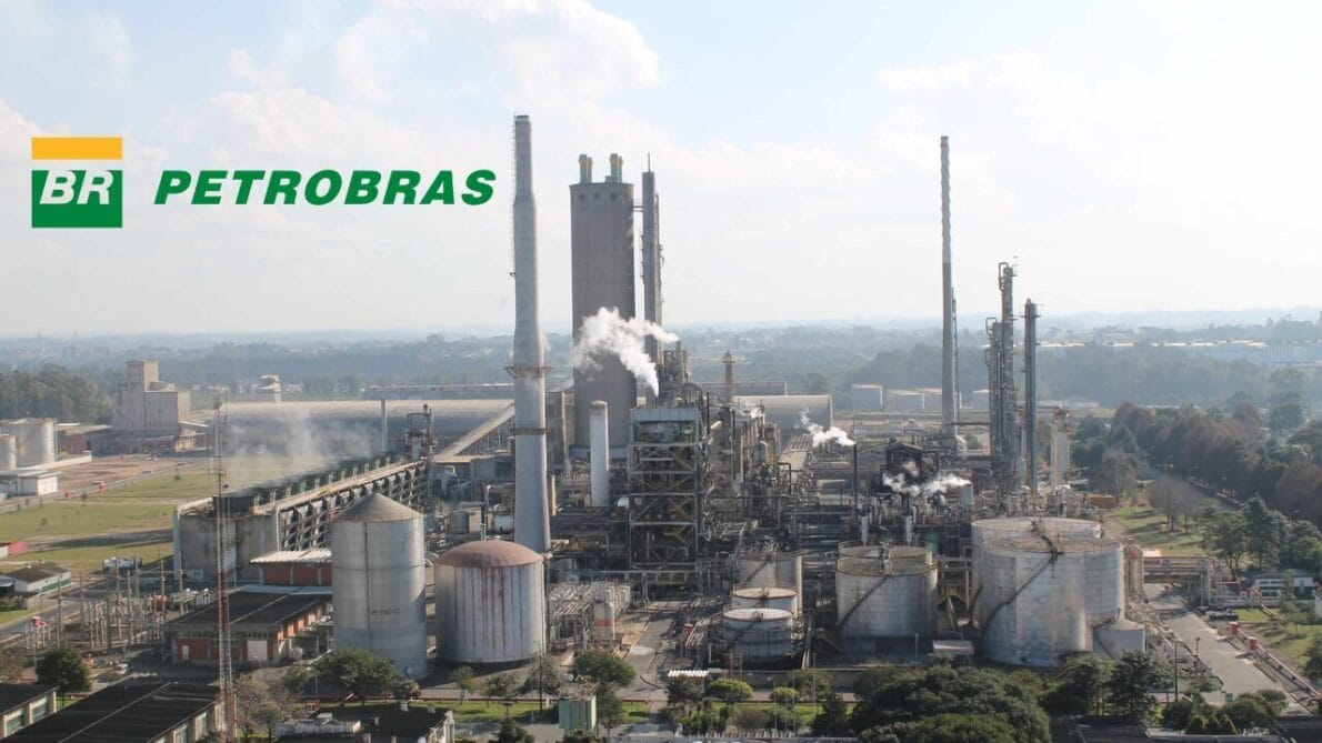 A Petrobras anunciou a retomada das operações da fábrica de fertilizantes após hibernação desde 2020. Com contratação de antigos funcionários.