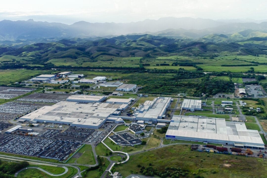 Stellantis anunciou um investimento de R$ 3 bilhões na fábrica de Porto Real, como parte de um plano de R$ 32 bilhões para a América do Sul até 2030.