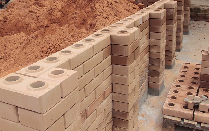 Construção - construção civil - tijolo - solo-cimento - sustentável