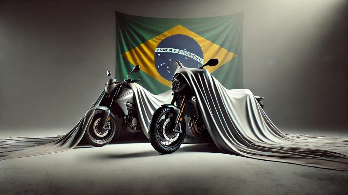 Novas Yamaha Crosser 150 e FZ-15 2025 são vistas em testes no Brasil, com camuflagem e placa verde, mostrando que novidades vêm por aí