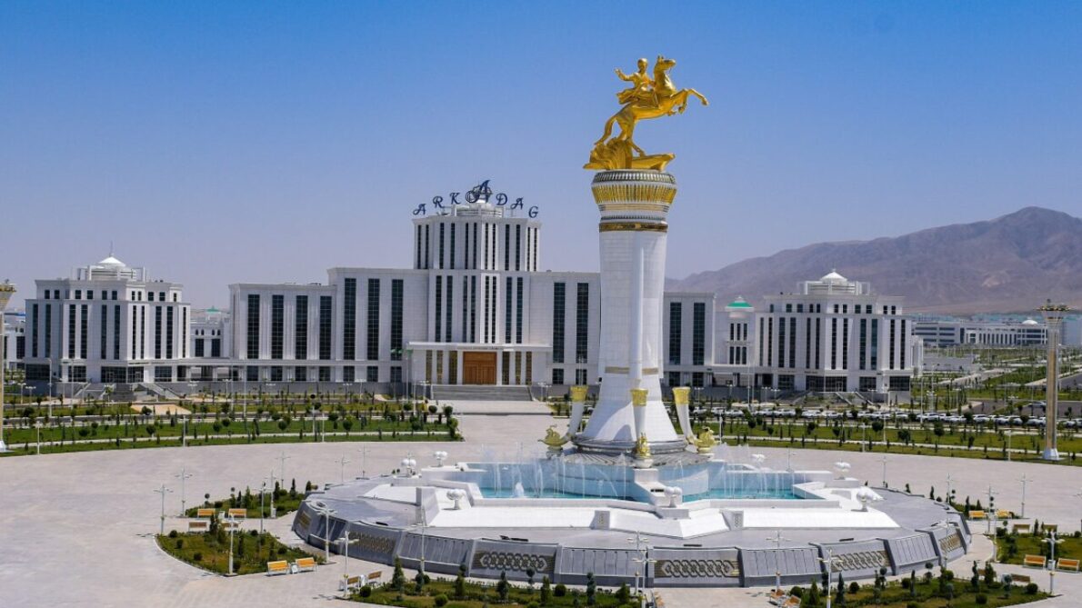 Arkadag é a nova cidade do futuro do turcomenistão que promete revolucionar a urbanização com um investimento de 5 bilhões de dólares.