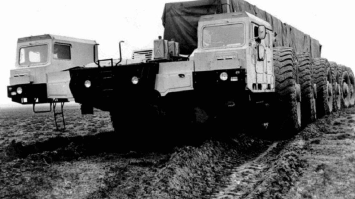 Desenvolvido na Guerra Fria, o gigantesco caminhão soviético que transportava um míssil intercontinental redefine a tecnologia automotiva.