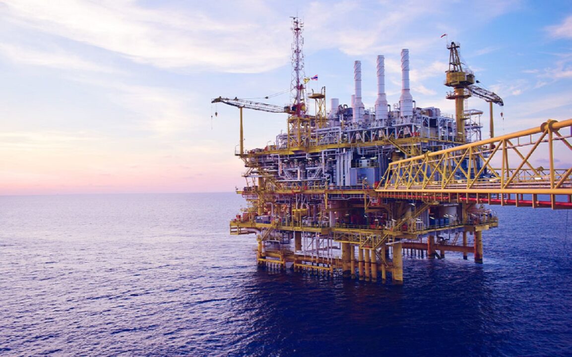 Indústria de Óleo e Gás opera focada em transição energética e consolidação por meio de fusões