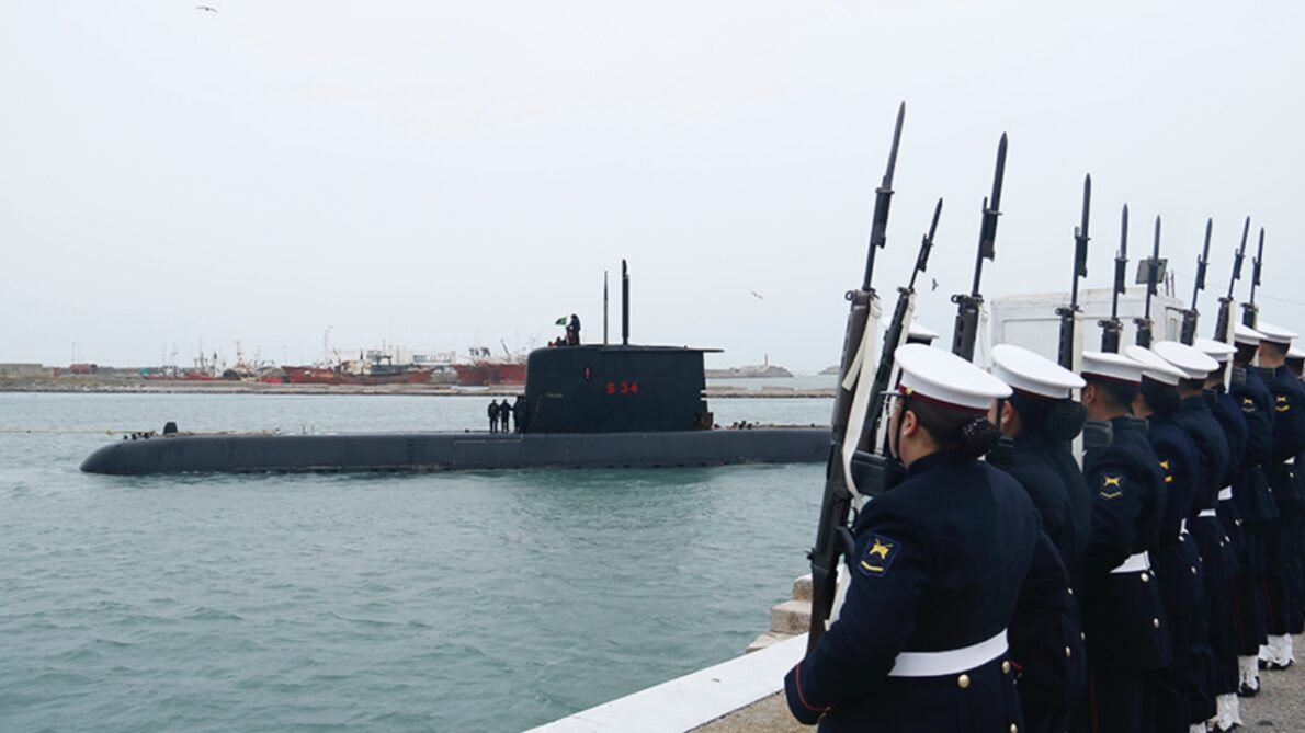 Marinha do Brasil choca o mundo: o poderoso submarino S34 Tikuna da Marinha do Brasil, em exercício militar, afundou 2 porta aviões nucleares dos EUA em operação secreta