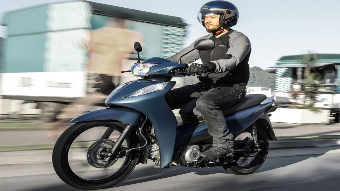 Nova Honda Biz 2025 lançada! Por menos de 13 mil reais, com motor 123 cc e fazendo 62,8 km/l modelo chega ao Brasil para tirar o reinado da Pop 