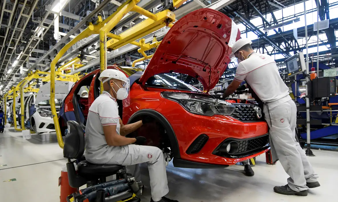 Setor automotivo cresce, Crescimento da indústria, Alta acumulada de 6,1%, Indústria automotiva, Crescimento econômico