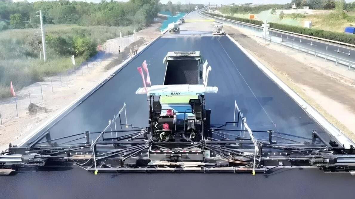 China impressiona o mundo com nova estrada de 157 quilômetros construída sem a ajuda de nenhum ser humano