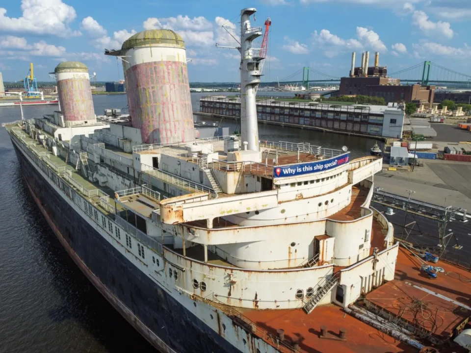 Transatlântico SS United States será afundado para se tornar o maior recife artificial do mundo