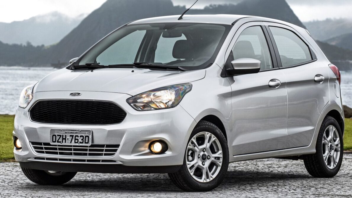 Ford KA Hatch, o carro usado que combina economia de combustível, espaço interno para cinco ocupantes e desempenho adequado para o dia a dia.