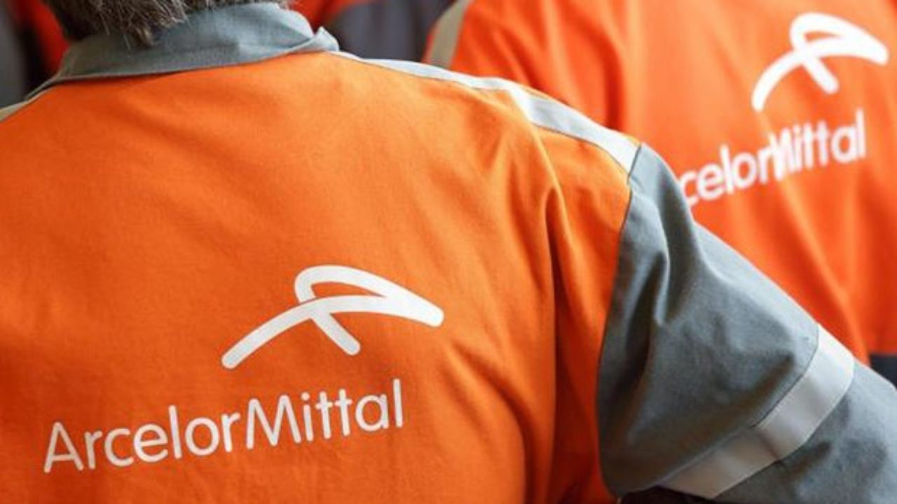 ArcelorMittal oferece vaga home office com remuneração de R$ 5.317 para pessoas de todo o Brasil; empresa exige inglês avançado e experiência! 