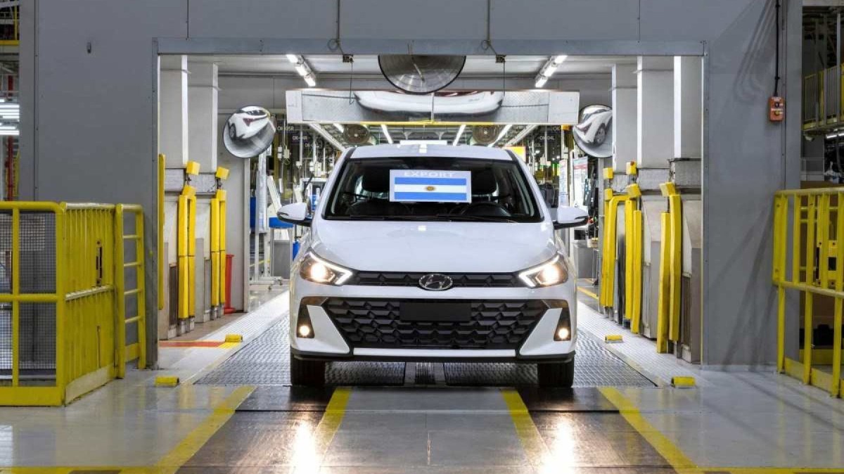 Hyundai HB20 finalmente chega à Argentina após 12 anos e promete sacudir o mercado com rivalidade acirrada!