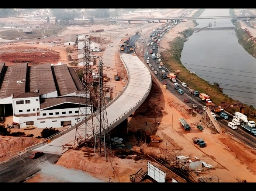 Rodovia dos Bandeirantes A OBRA de 173 km e R$ 6 bilhões que a torna a mais PERFEITA do Brasil!