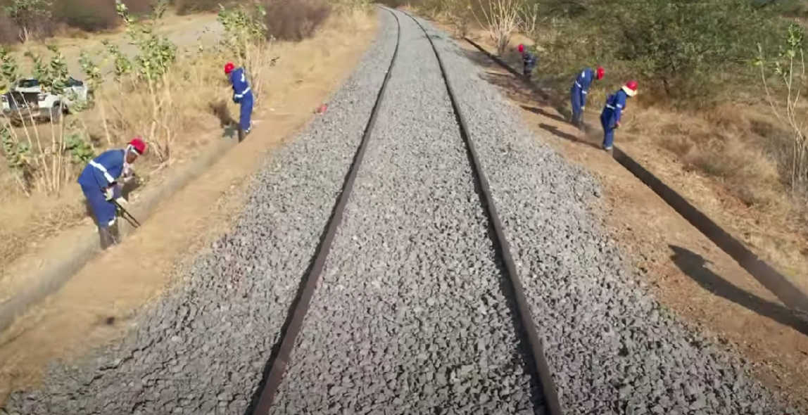 A MAIOR obra de infraestrutura ferroviária no Brasil alcança 68% de conclusão e já conta com mais de 243 km de trilhos instalados!