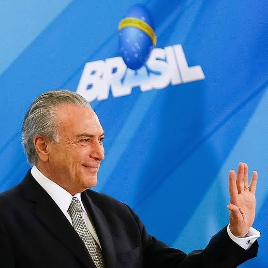 Michel Temer diz que Brasil não está preparado para jornada 4x3 e alerta sobre desafios estruturais que travam a modernização do trabalho. (Imagem: reprodução Twitter)