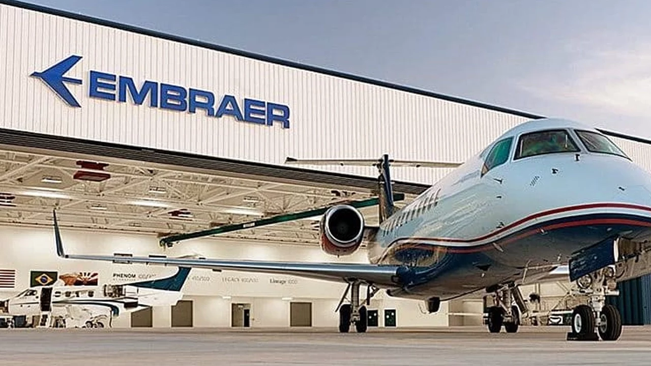 Embraer atinge US$22,7 bilhões em pedidos, o maior valor em nove anos, e projeta um futuro ainda mais promissor para 2024!