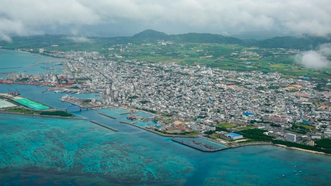 Ilhas japonesas estão em alerta máximo e iniciam evacuação em massa diante de ameaça crescente