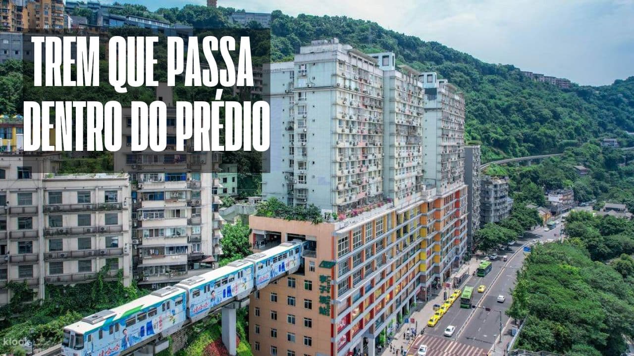 O incrível trem da China que passa pelo meio de um prédio residencial e se tornou uma atração mundial