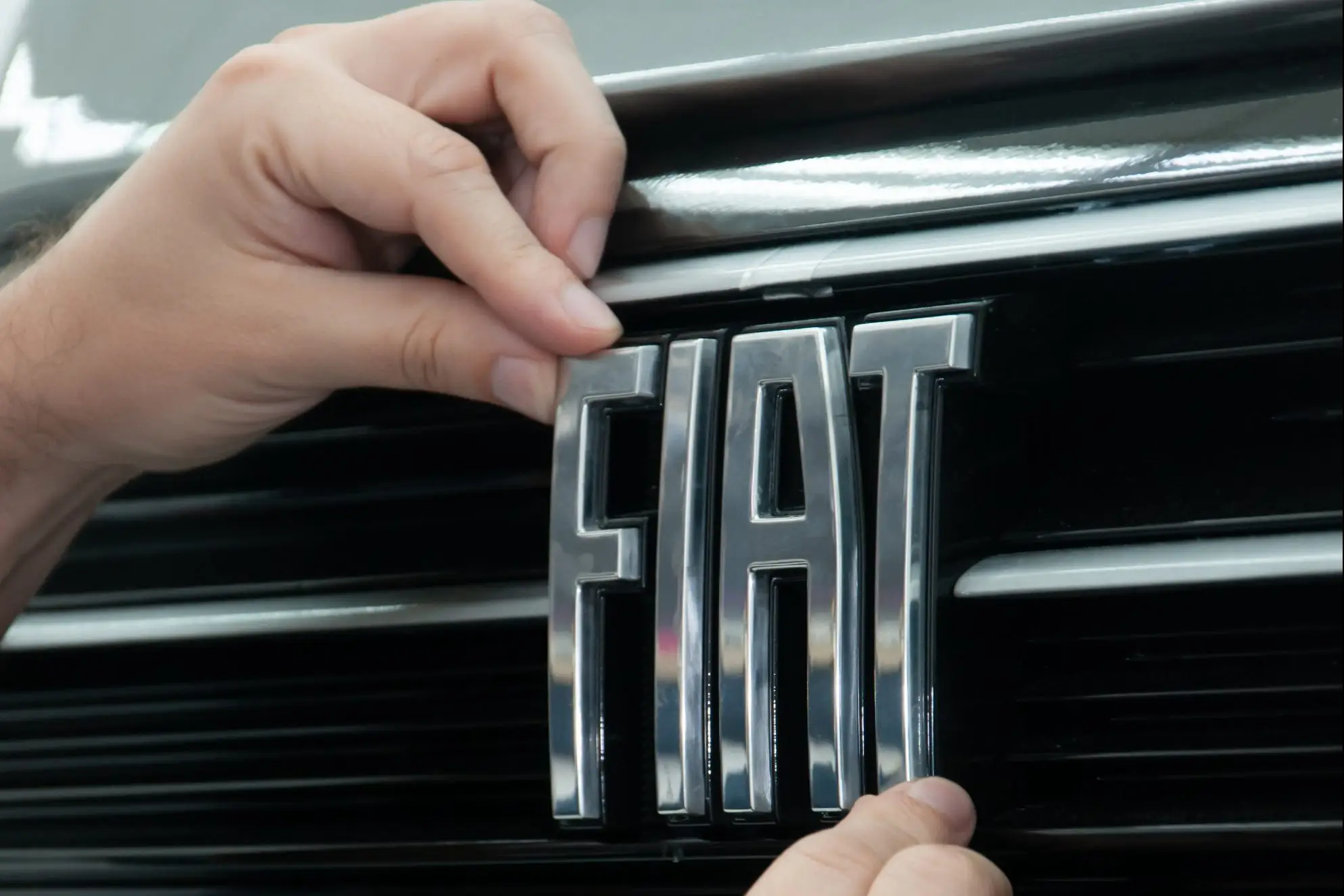 Fiat prepara SUV de 7 lugares com base do Aircross e design do Panda! Modelo promete espaço e custo reduzido. Saiba mais!