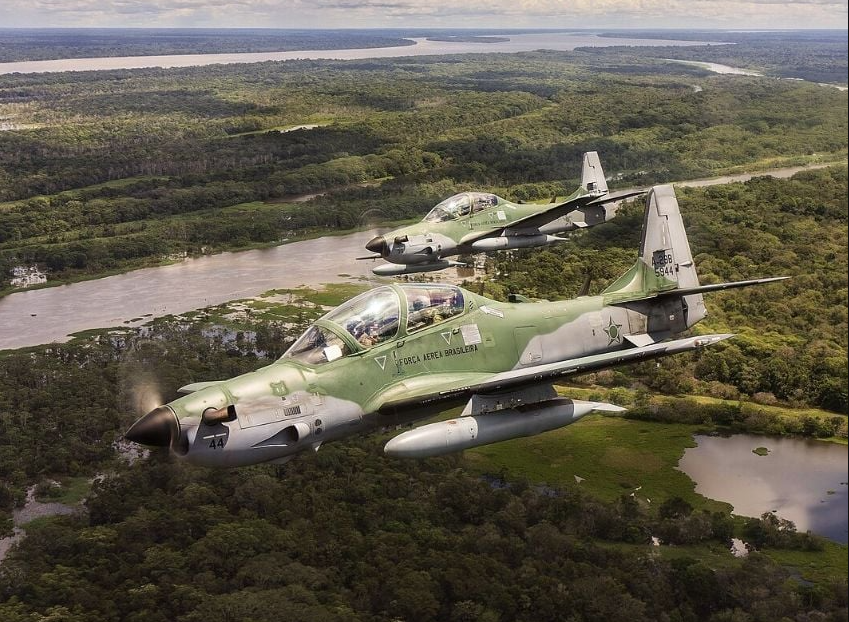 Ao contrário do que parece, o país deixou claro que não tem interesse em formar uma nova força aérea para combate