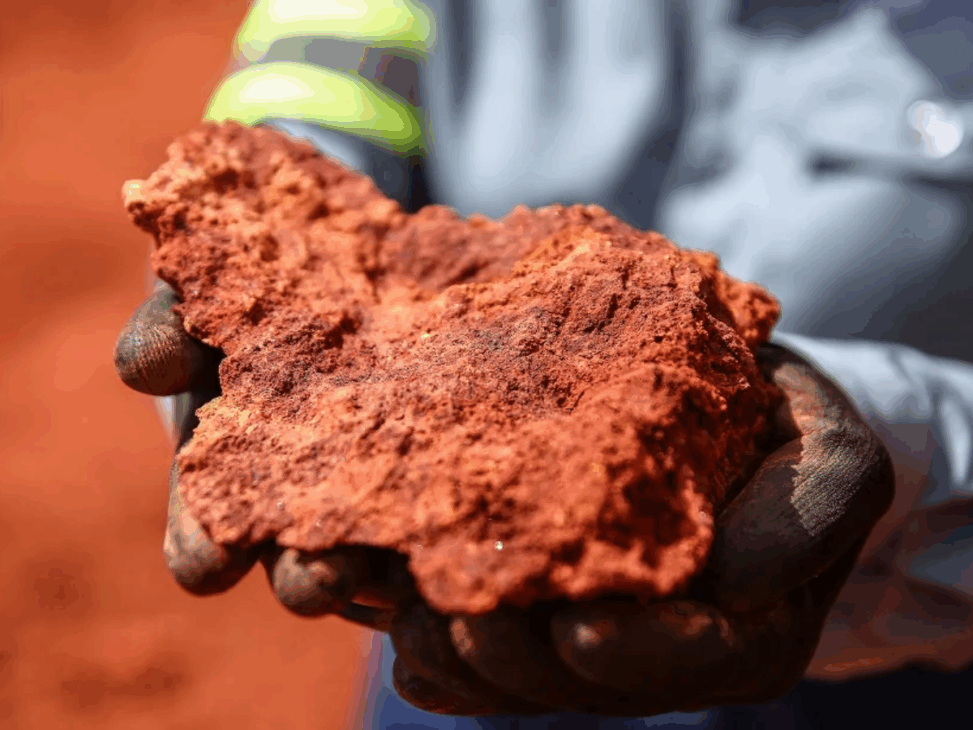 A descoberta da bauxita que revelou um tesouro mineral de 1,6 bilhão de toneladas e tornou o Brasil um ator estratégico no mercado global de alumínio.