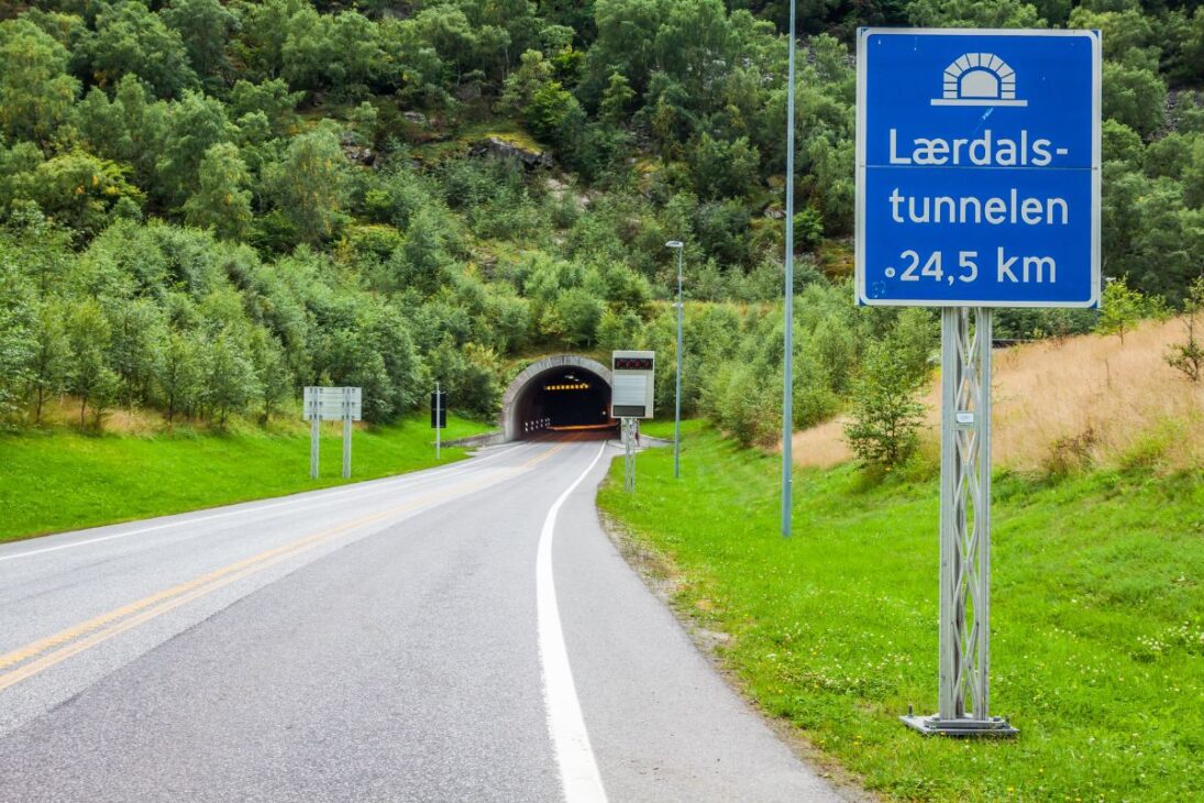 Esse é o túnel rodoviário mais longo do mundo com 24,51 km de extensão