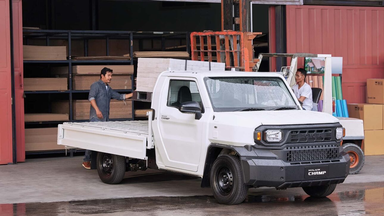 Nova Toyota Hilux Champ no Brasil? Produção na Argentina é repensada por custos. Veja detalhes da picape e seu futuro incerto no país.