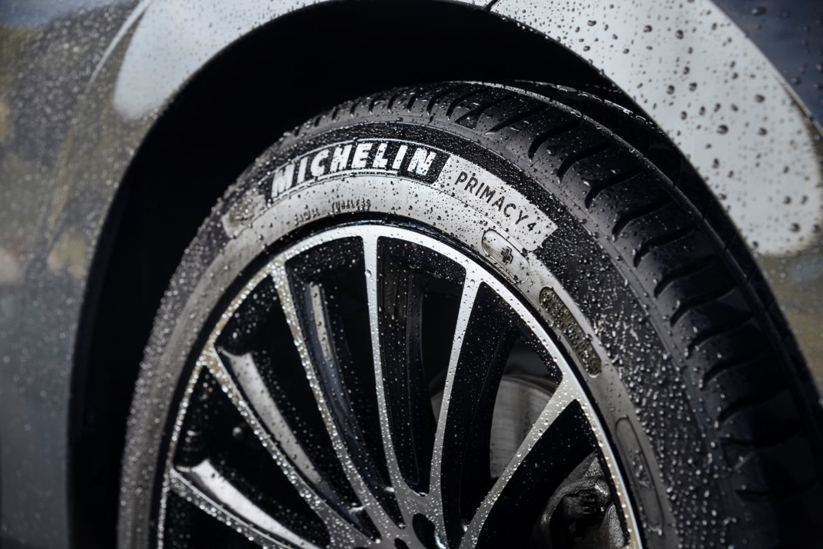 Qual o pneu de carro que mais dura no Brasil (Maio/2025)? 🚗 Guia: fatores, marcas (Michelin, etc.) e dicas para máxima longevidade.