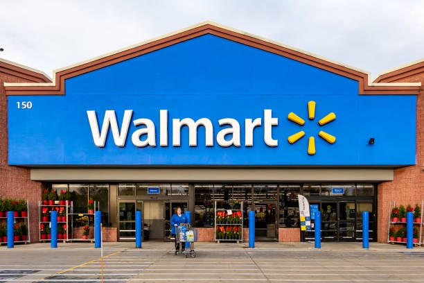 Walmart A maior empregadora privada do mundo em detalhes! ✔️ História, operações globais, estratégias e o futuro desta gigante do varejo.