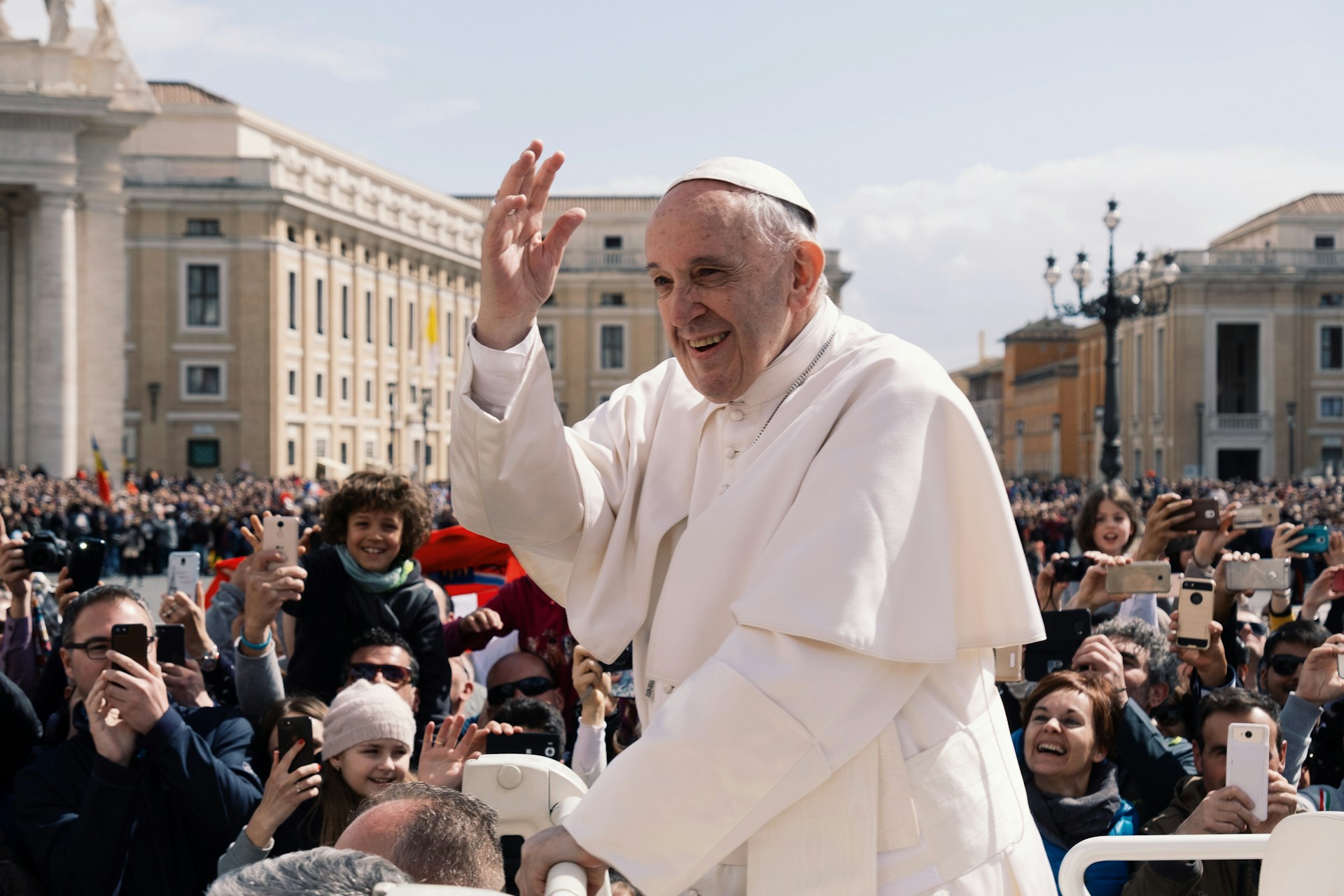 Papa Francisco, Papa, Papamóvel