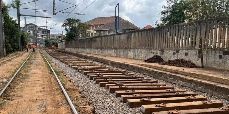Ainda há restrição de velocidade no trecho entre as estações Niterói, em Canoas, e Mercado, em Porto Alegre | Foto: Trensurb / Divulgação / CP