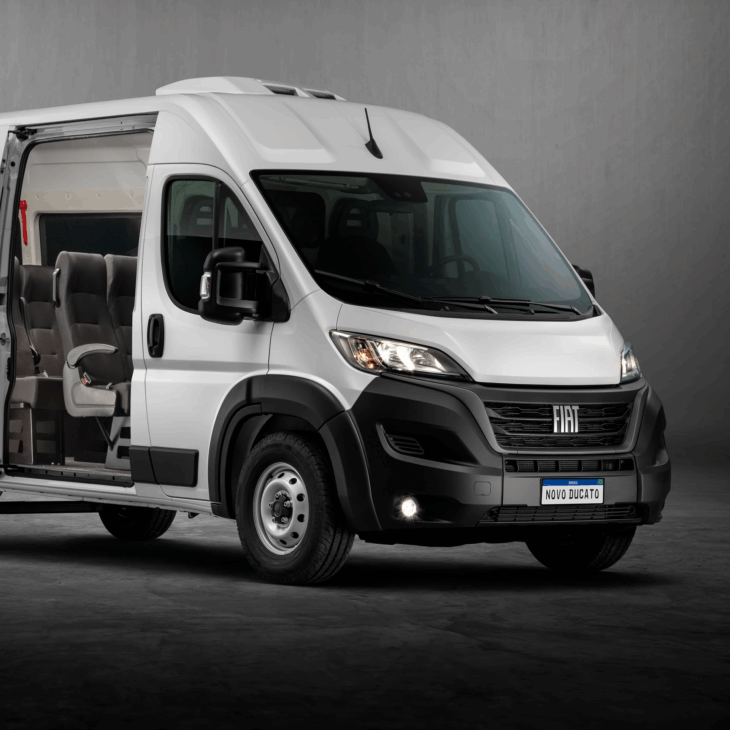 Fiat Ducato 2026 chega com motor 2.2 turbodiesel, design renovado, até 13m³ de carga e conectividade inédita para revolucionar o transporte comercial.