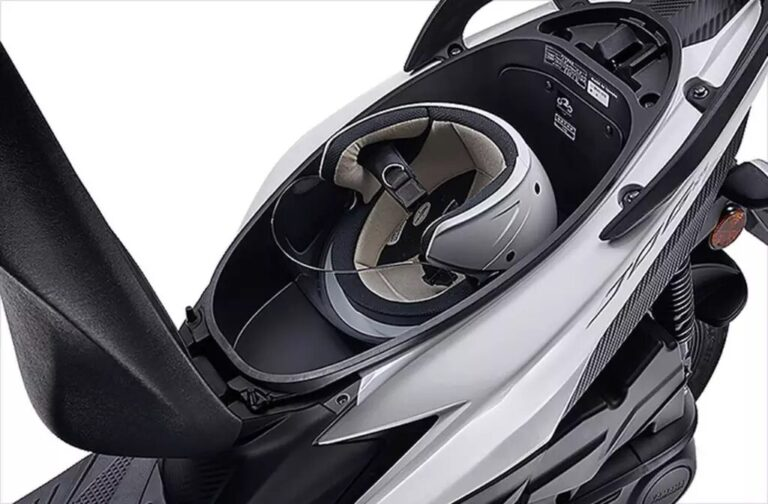 A Yamaha lança a JOG 125 no Japão com ótimo consumo e preço baixo, mas sem previsão para o Brasil. Scooter ideal para mobilidade urbana?