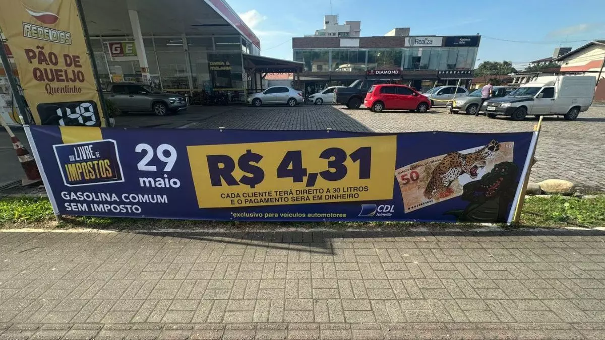 Gasolina a R$ 4 em SP chama atenção no Dia Livre de Impostos, ação que mostra o peso real dos tributos no preço dos produtos.