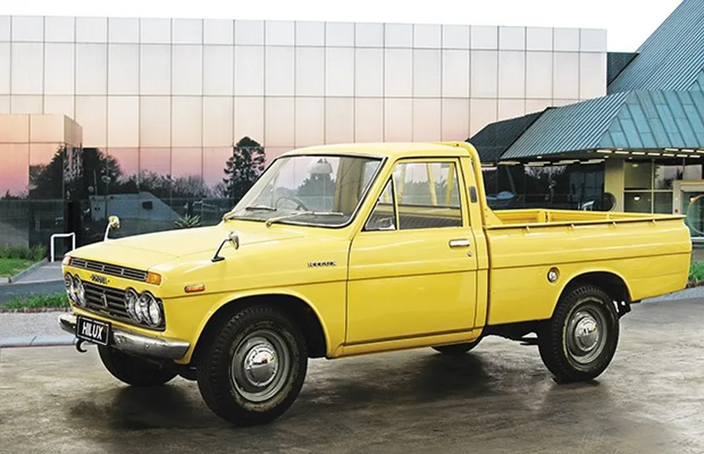 Primeira geração da Toyota Hilux lançada em 1968 (Foto: Divulgação) 