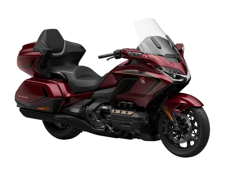 Honda Gold Wing 2025, com seu motor de 1.833 cc, redefine o segmento de motos de turismo, oferecendo potência, conforto e inovação como nunca antes.