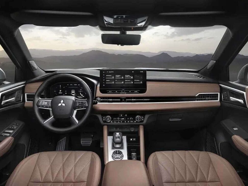O Mitsubishi Outlander PHEV 2026 chega com até 26 km/l, sete lugares e tecnologia híbrida que pode revolucionar o mercado brasileiro de SUVs.
