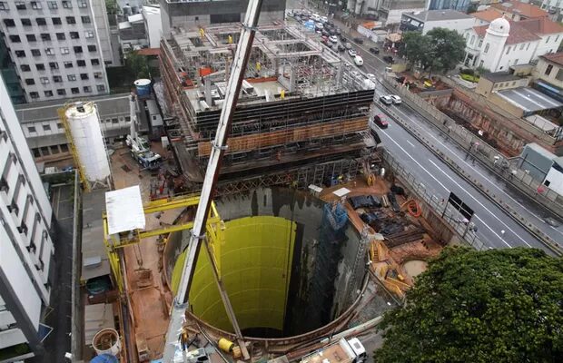 A nova linha do metrô de São Paulo impressiona o mundo com escavações gigantes e tecnologia de ponta que promete mudar a cidade para sempre!