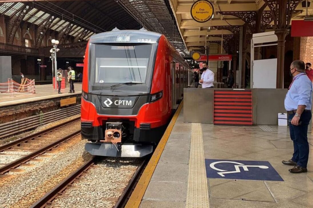 Trem intercidades pode reduzir viagem SP-Baixada para 90 minutos, gerar 13 mil empregos e atrair R$ 15 bi em investimentos. Futuro da mobilidade!