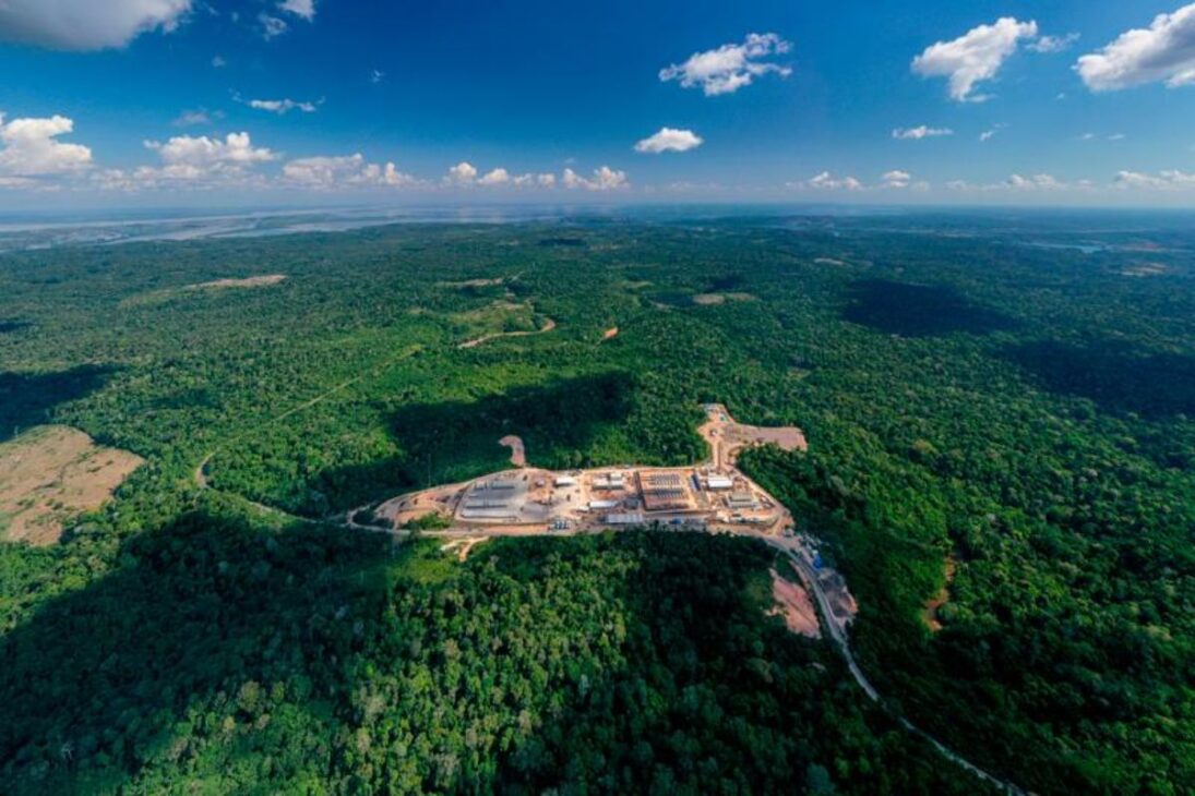 A descoberta de petróleo em terra firme, uma nova fronteira que desafia a logística e o meio ambiente